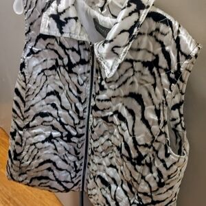 Woman's Large Casual Identity Zebra Striped Vest